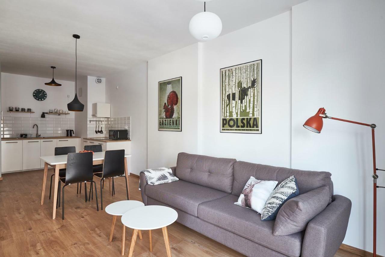 Apartament Modern In *